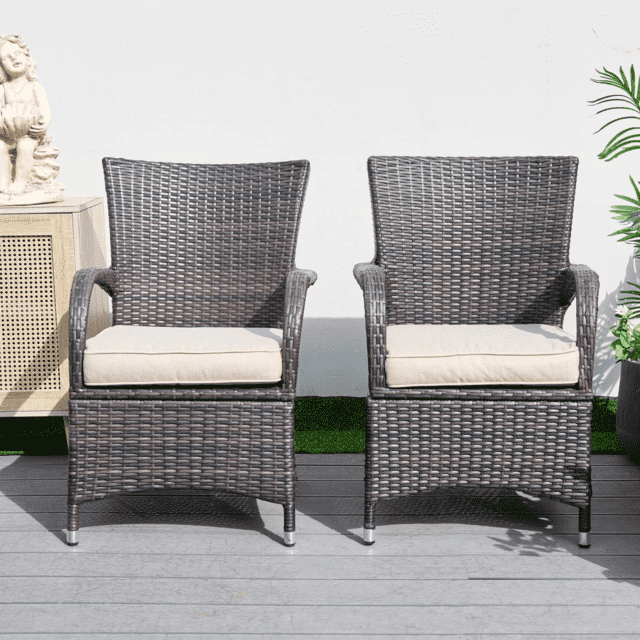 VI 202B Outdoor Rattan Armchair